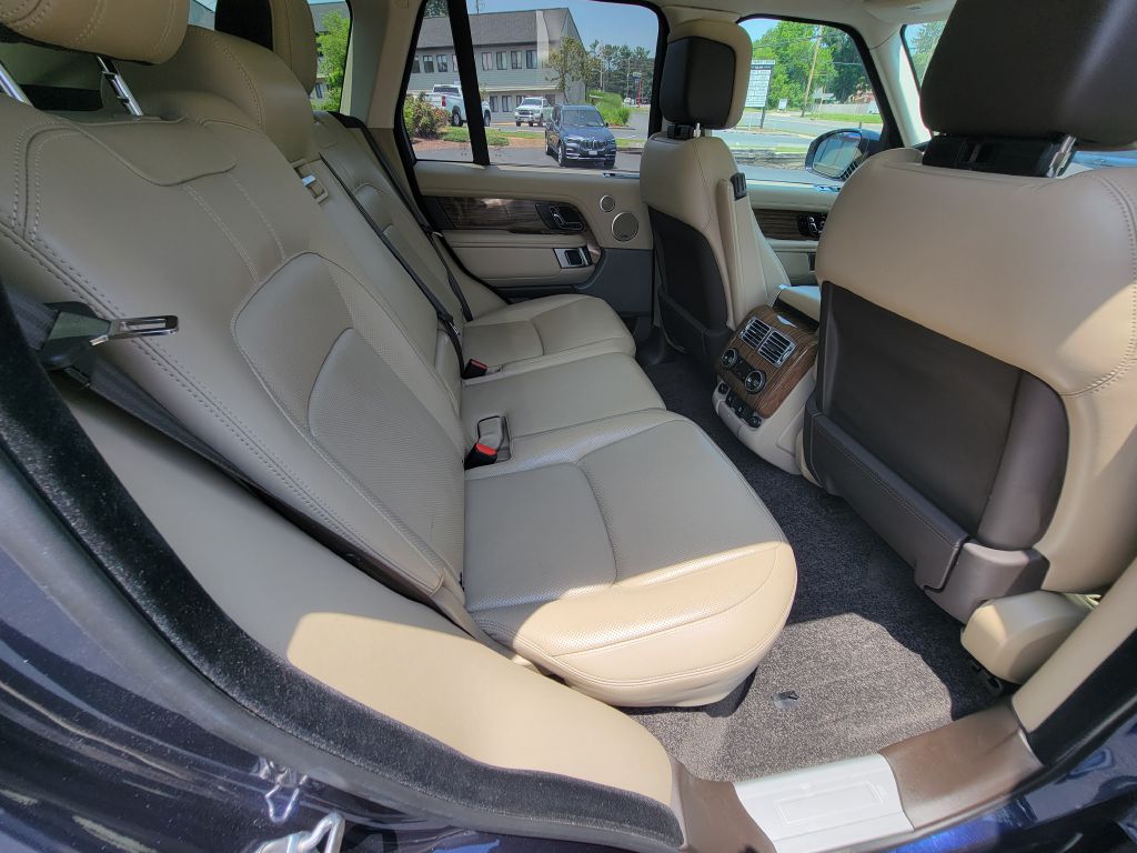 2019 Land Rover Range Rover HSE photo 22