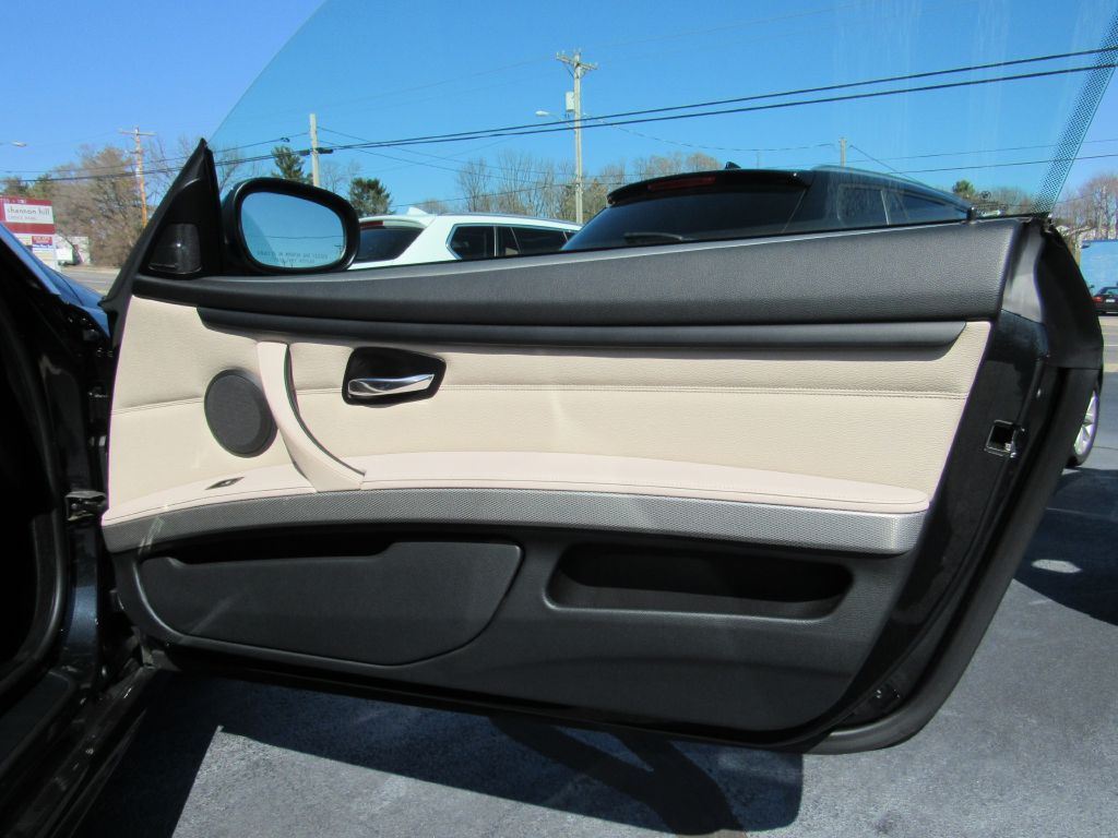 Image for 2011 BMW 335IS CONV Rare! 37k Miles-Ultra Clean!