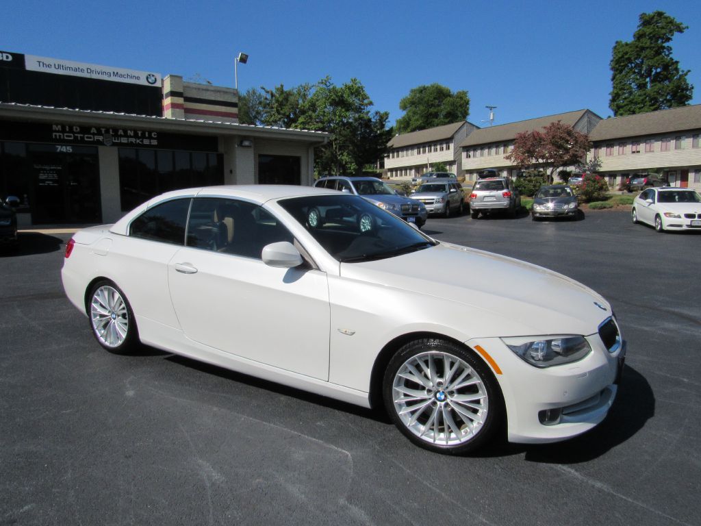 Image for 2011 BMW 335 CONVERTIBLE NAV-Sport Pkg-SUPER CLEAN!
