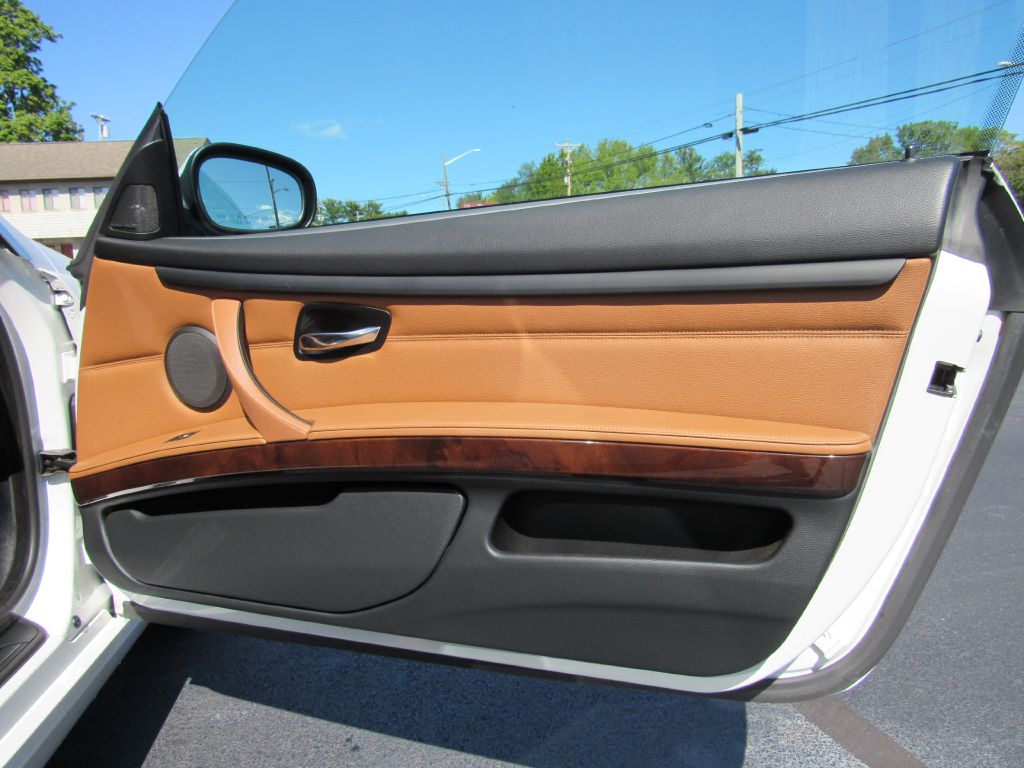 Image for 2011 BMW 335 CONVERTIBLE NAV-Sport Pkg-SUPER CLEAN!