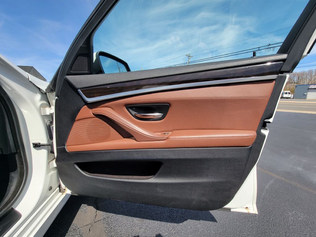 Image for 2014 BMW 528I XDRIVE NAV Tech-Michelins-Rear Camera