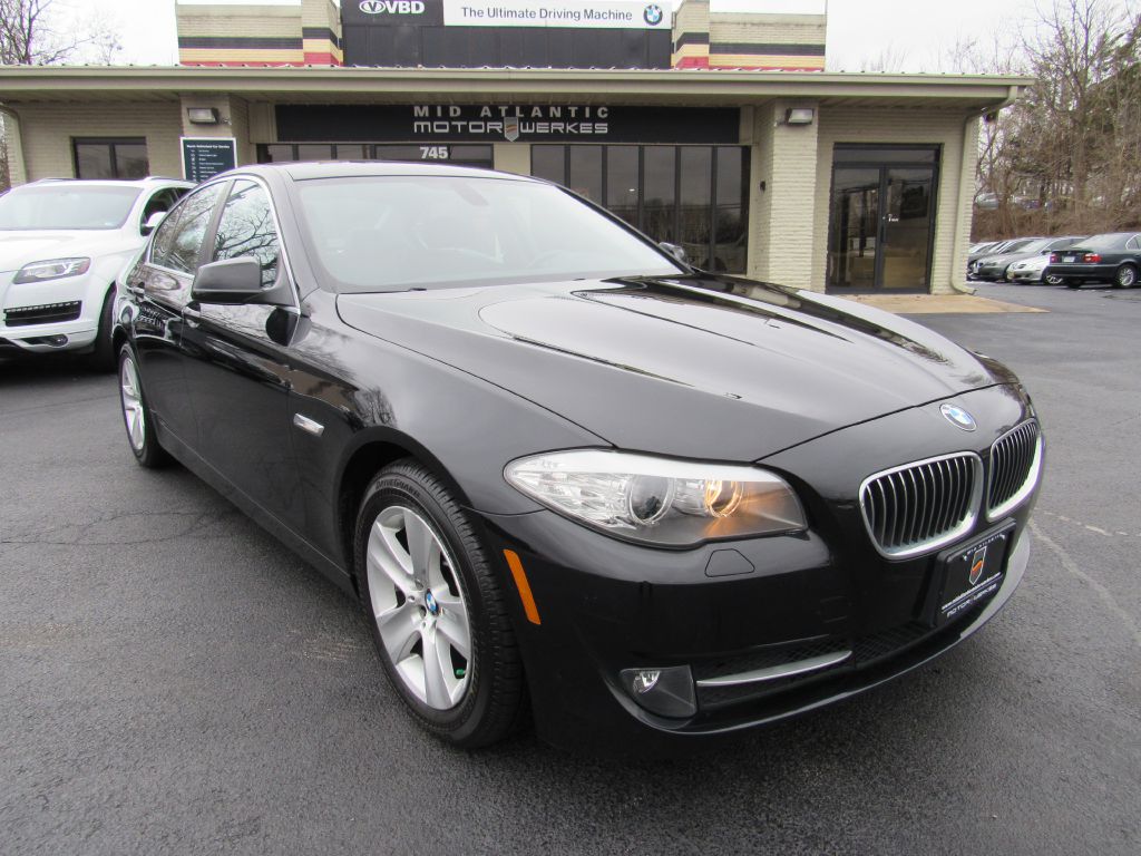 2011-bmw-528-i-premium-heated-low-miles