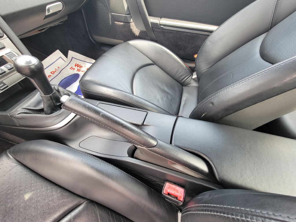 Image for 2005 Porsche 911 997S COUPE NEW Brakes- 6 Speed Manual