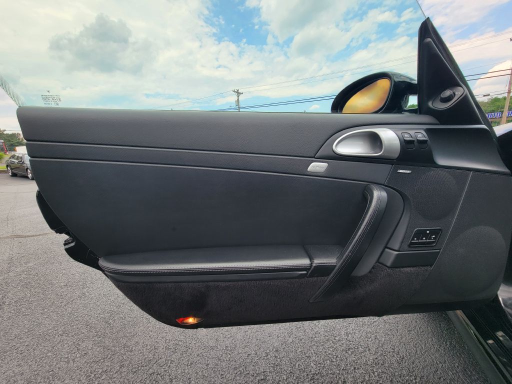 Image for 2005 Porsche 911 997S COUPE NEW Brakes- 6 Speed Manual