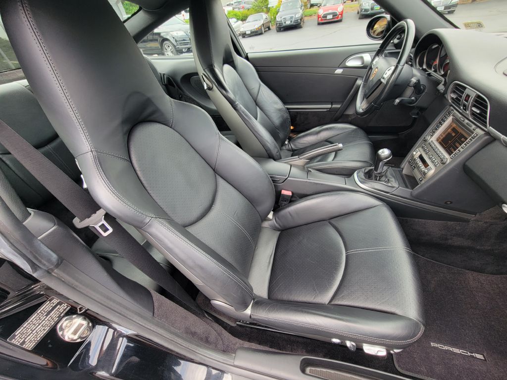 Image for 2005 Porsche 911 997S COUPE NEW Brakes- 6 Speed Manual