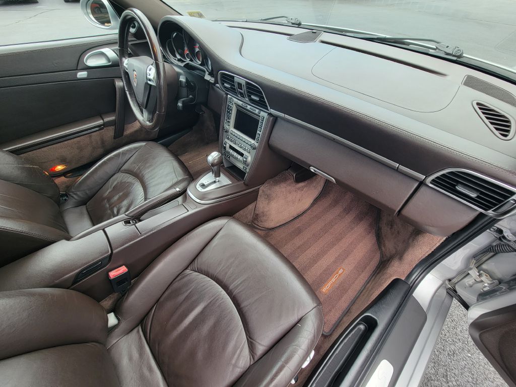 2008 Porsche 911 4S photo 21
