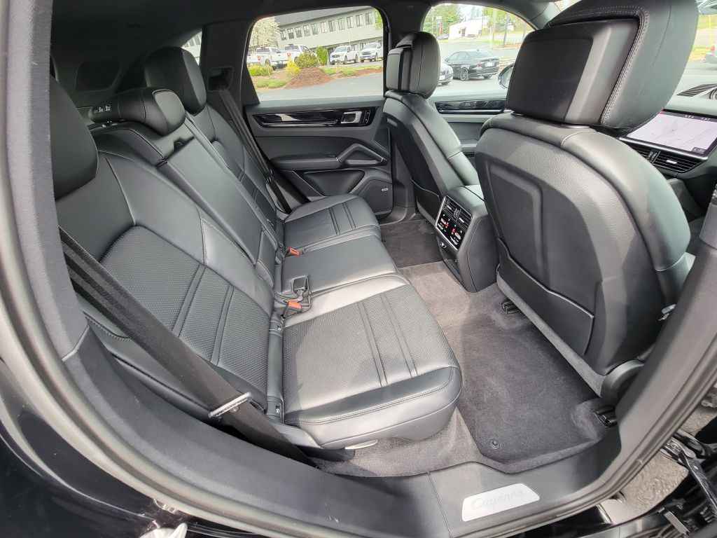 Image for 2020 Porsche CAYENNE V6 NAV 1 Owner-RS Wheel Pkg-85k MSRP!