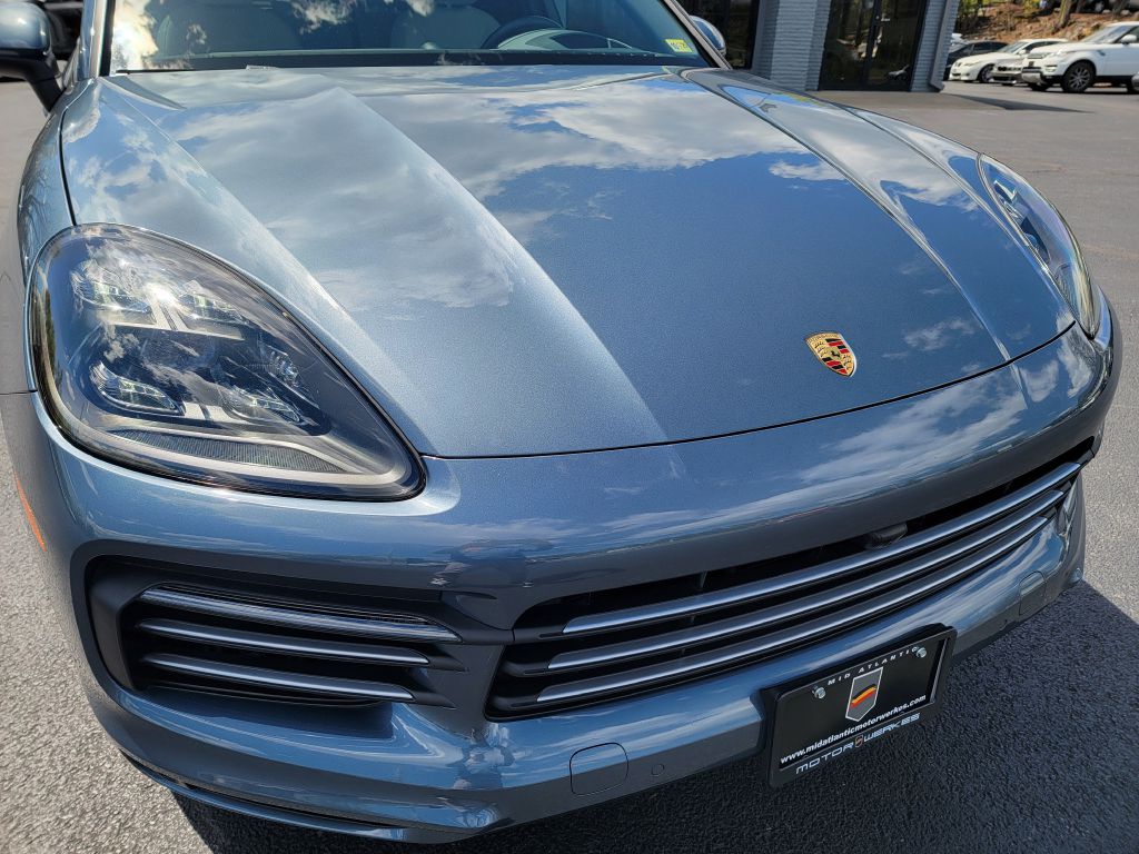 Image for 2020 Porsche CAYENNE S Launch Edition Biscay Blue