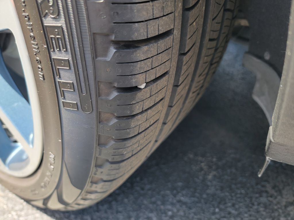 Image for 2020 Porsche CAYENNE S Launch Edition Biscay Blue