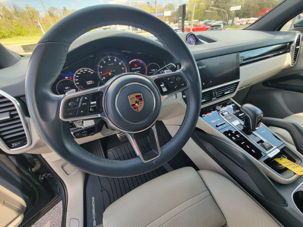 Image for 2020 Porsche CAYENNE S Launch Edition Biscay Blue