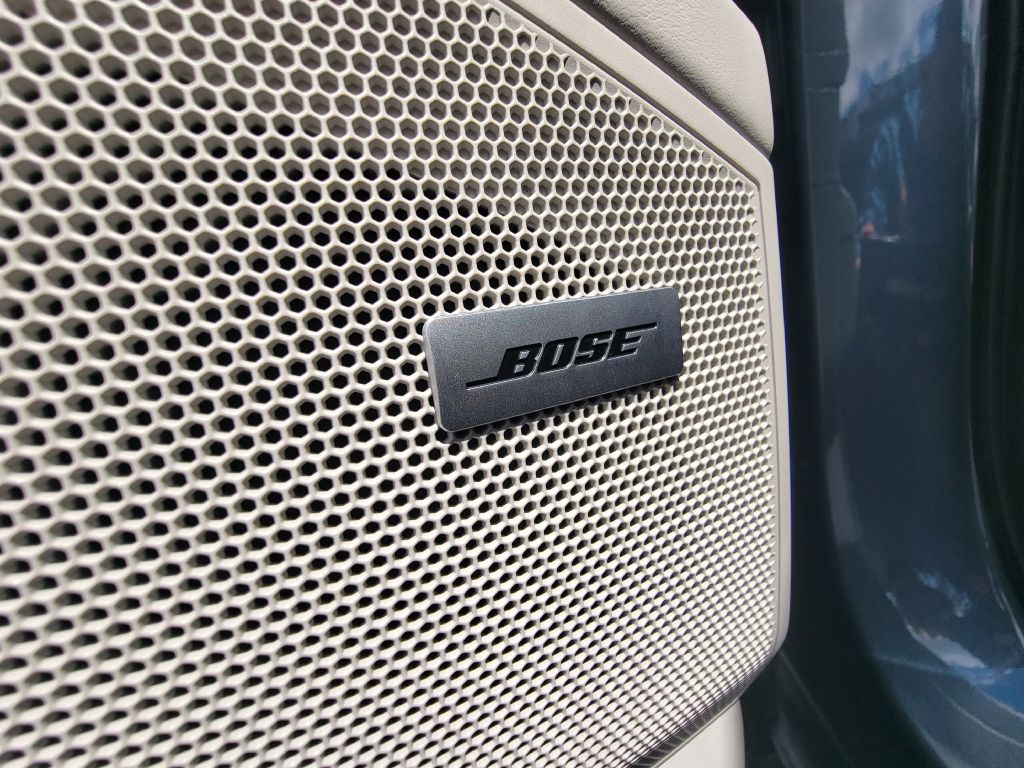 Image for 2020 Porsche CAYENNE S Launch Edition Biscay Blue