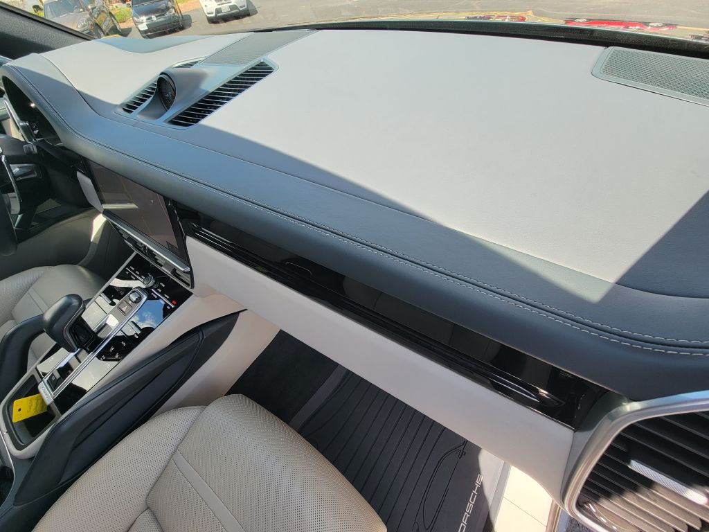 Image for 2020 Porsche CAYENNE S Launch Edition Biscay Blue