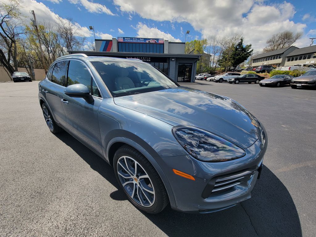 Image for 2020 Porsche CAYENNE S Launch Edition Biscay Blue