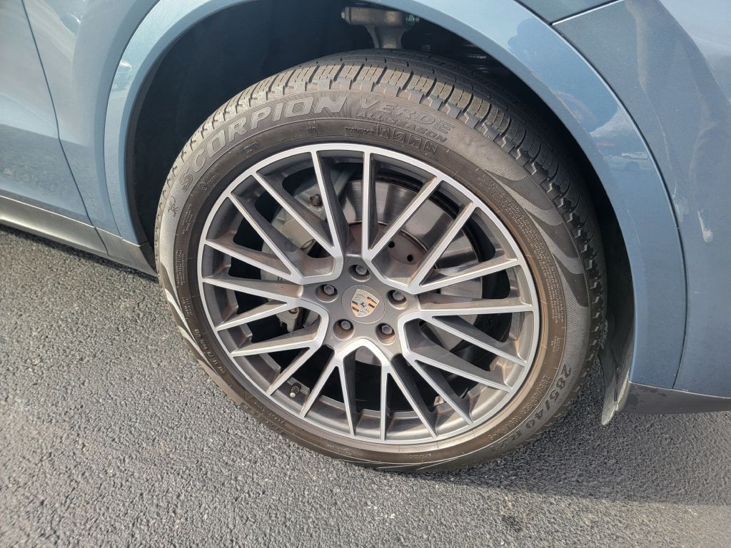 Image for 2019 Porsche CAYENNE S Fresh Service-Skyview-BOSE!