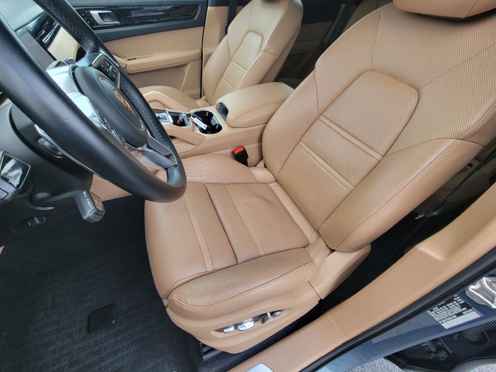 Image for 2019 Porsche CAYENNE S Fresh Service-Skyview-BOSE!
