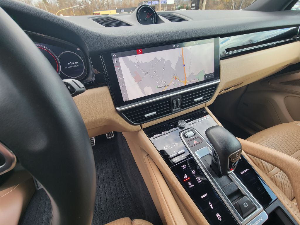 Image for 2019 Porsche CAYENNE S Fresh Service-Skyview-BOSE!