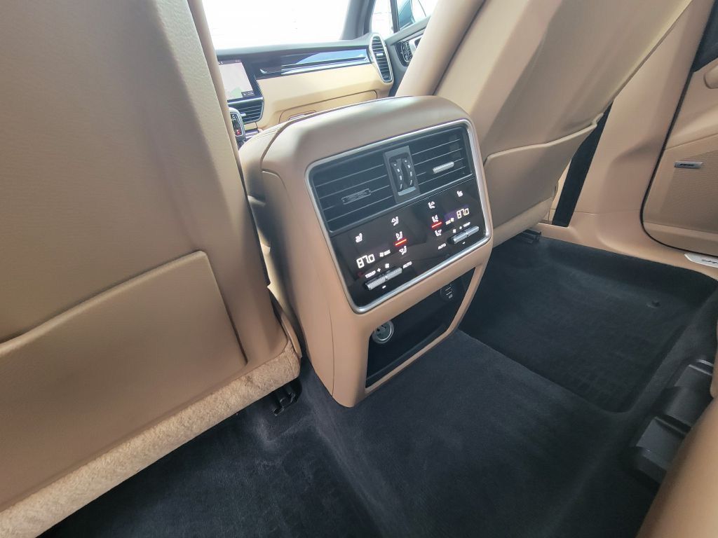 Image for 2019 Porsche CAYENNE S Fresh Service-Skyview-BOSE!