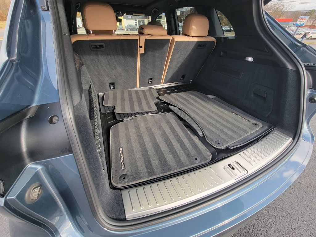 Image for 2019 Porsche CAYENNE S Fresh Service-Skyview-BOSE!