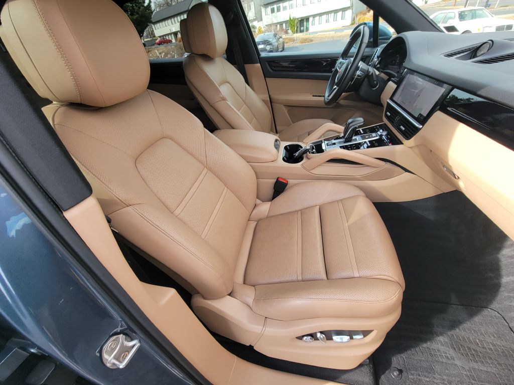 Image for 2019 Porsche CAYENNE S Fresh Service-Skyview-BOSE!