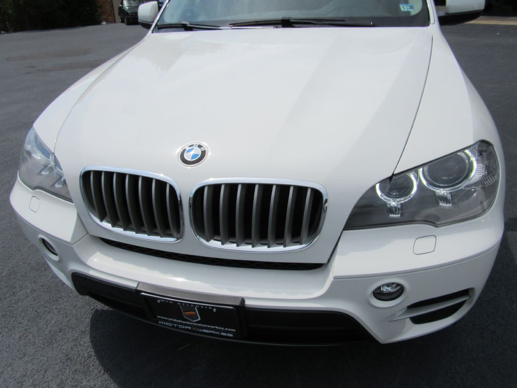 Image for 2013 BMW X5 XDRIVE 35I NAV-Skyview Cam-Michelins!!