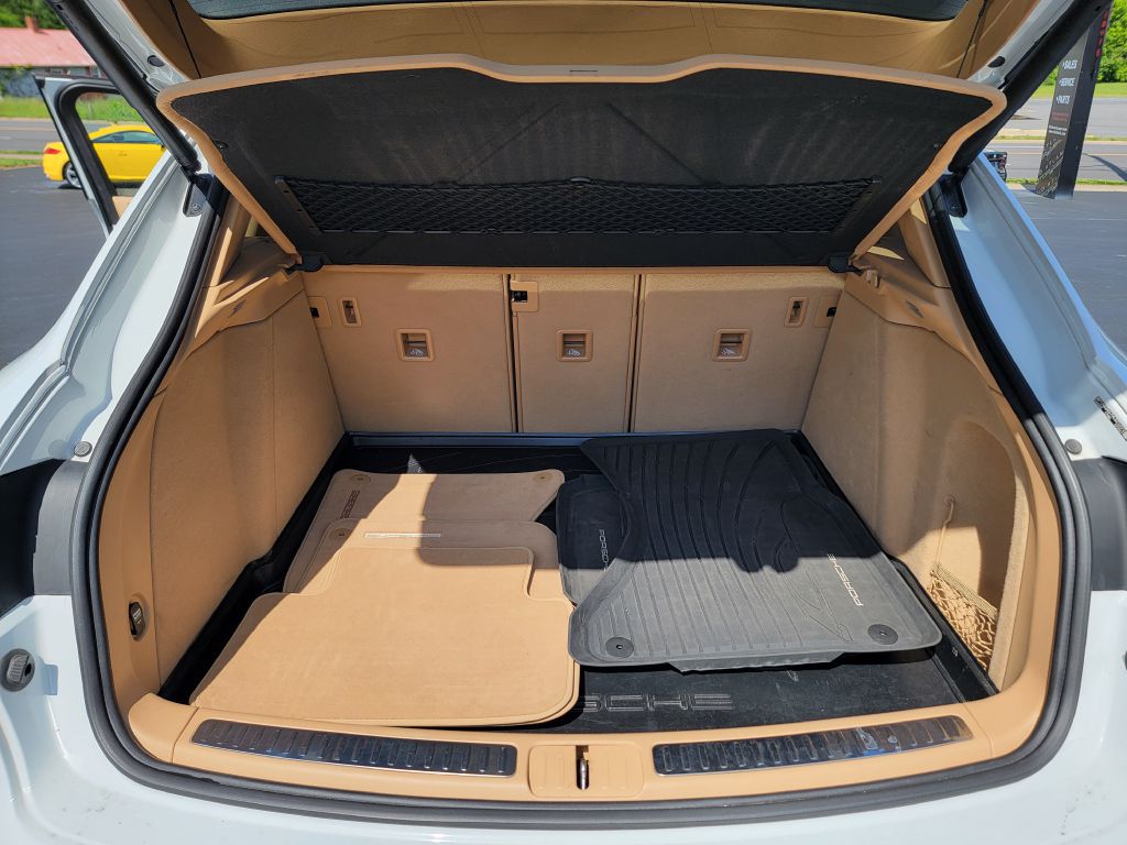 Image for 2017 Porsche MACAN S AWD CPO-Pano Roof-AC Seats!