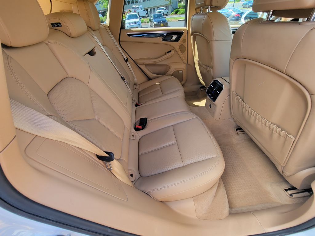 Image for 2017 Porsche MACAN S AWD CPO-Pano Roof-AC Seats!