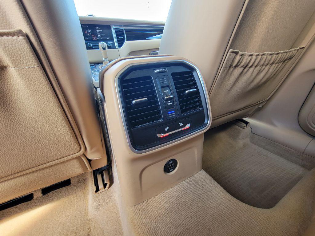 Image for 2017 Porsche MACAN S AWD CPO-Pano Roof-AC Seats!