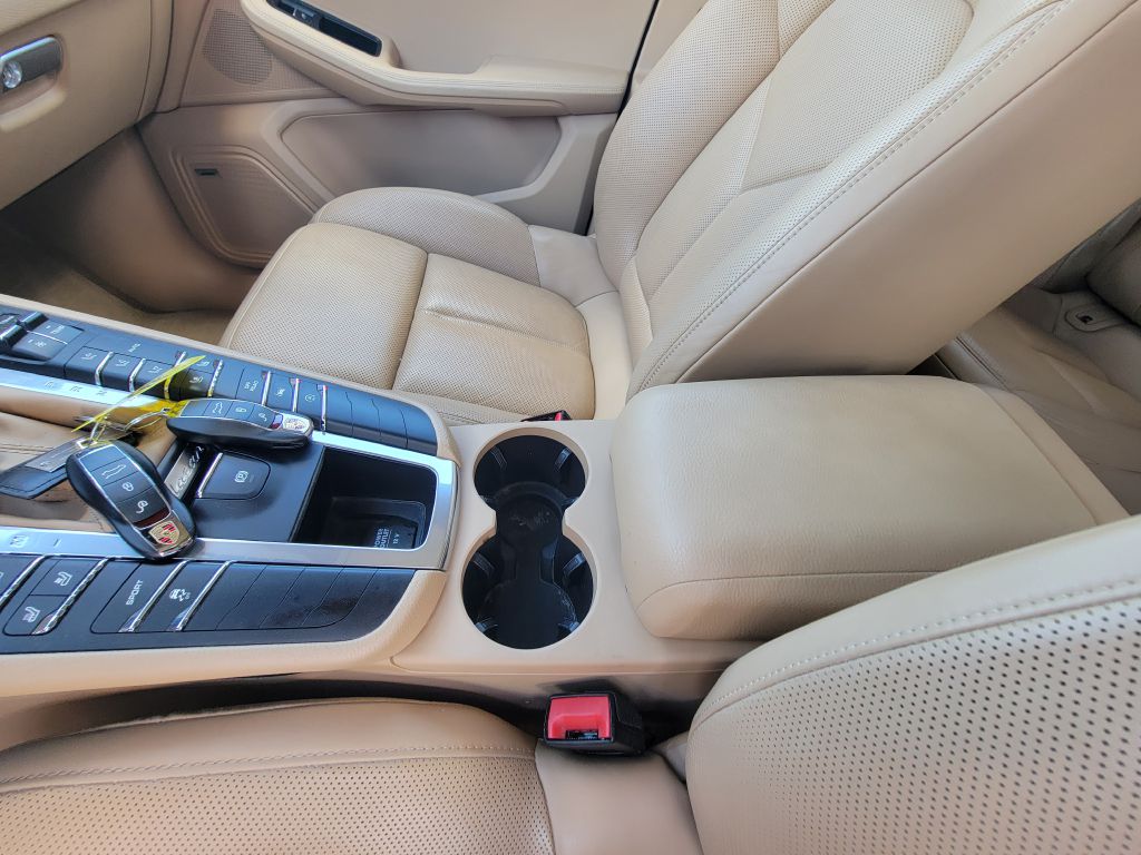 Image for 2017 Porsche MACAN S AWD CPO-Pano Roof-AC Seats!