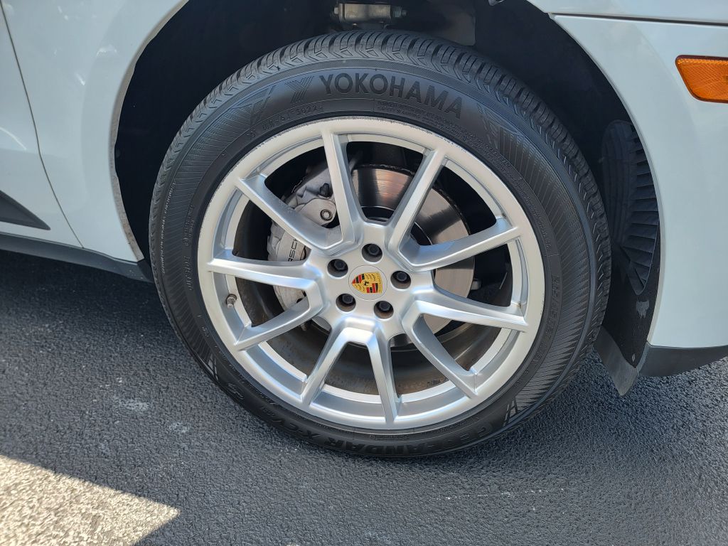 Image for 2017 Porsche MACAN S AWD CPO-Pano Roof-AC Seats!