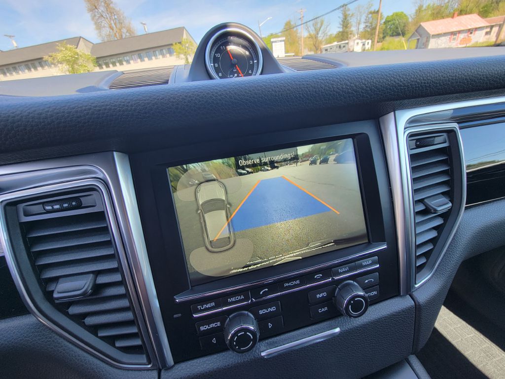 Image for 2016 Porsche MACAN S AWD NAV-Camera-Sport Chrono