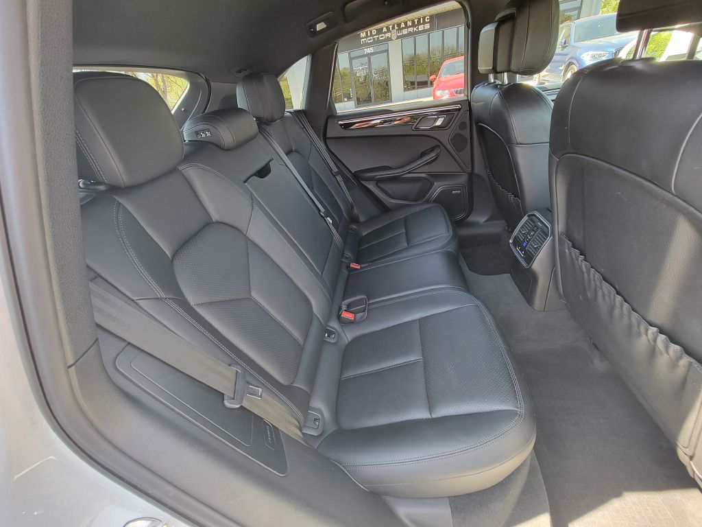 Image for 2016 Porsche MACAN S AWD NAV-Camera-Sport Chrono