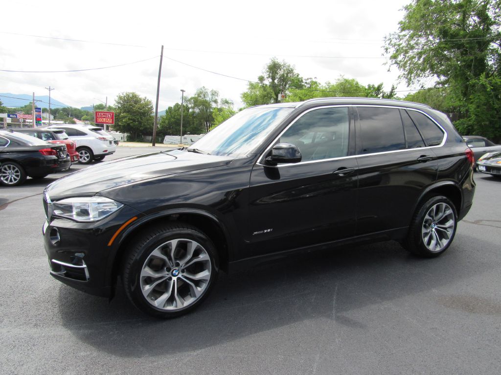 2015 BMW X5 35I XDRIVE NAV-Head Up-LUX Wheels!