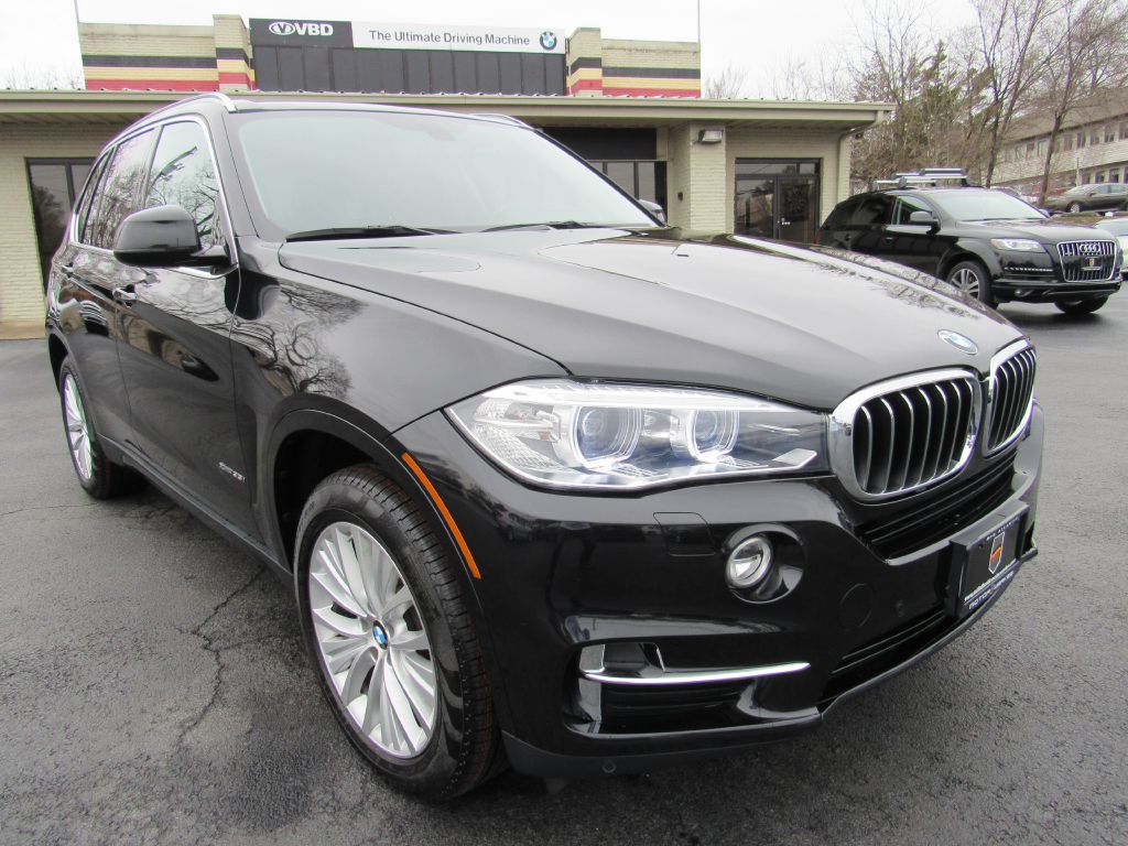 2016 BMW X5 35I XDRIVE LUX Pkg-NAV-Camera-Low Miles!