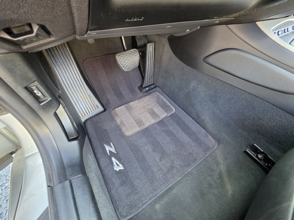 Image for 2003 BMW Z4 3.0 ROADSTER LOW Miles-Full Service File