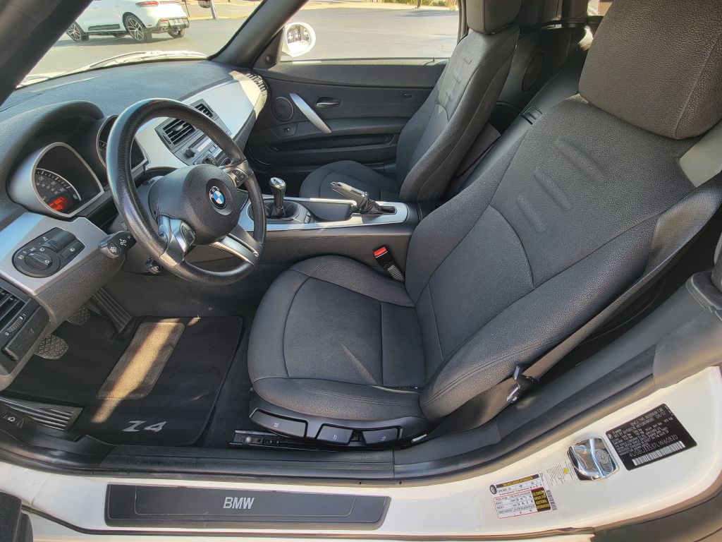 Image for 2007 BMW Z4 3.0 ROADSTER RARE 6-Speed Manual! Michelins