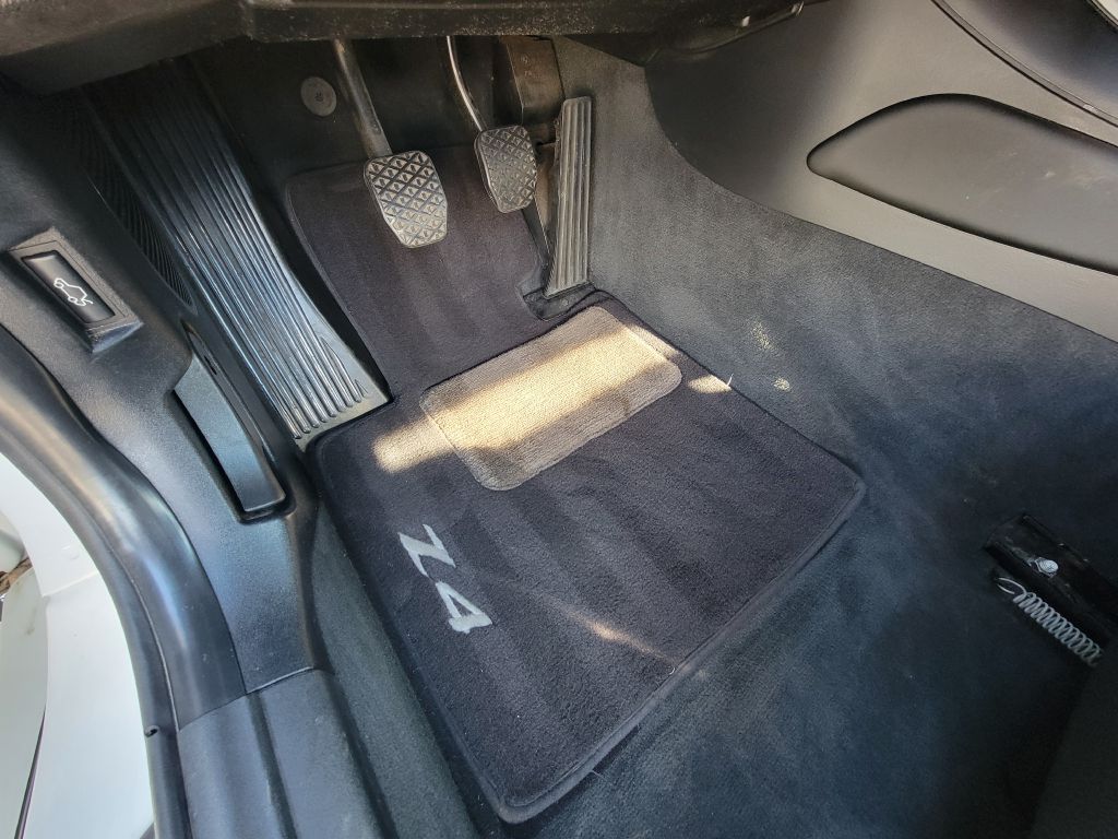 Image for 2007 BMW Z4 3.0 ROADSTER RARE 6-Speed Manual! Michelins