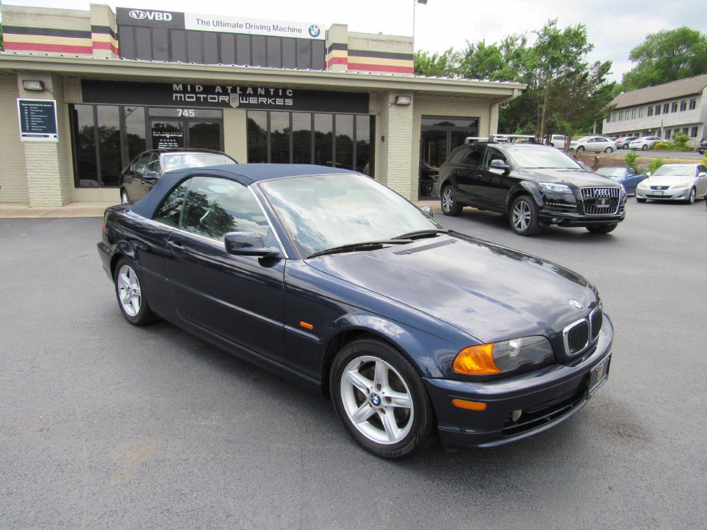 Image for 2001 BMW 325 CONVERTIBLE 5-Speed Manual - Consignment