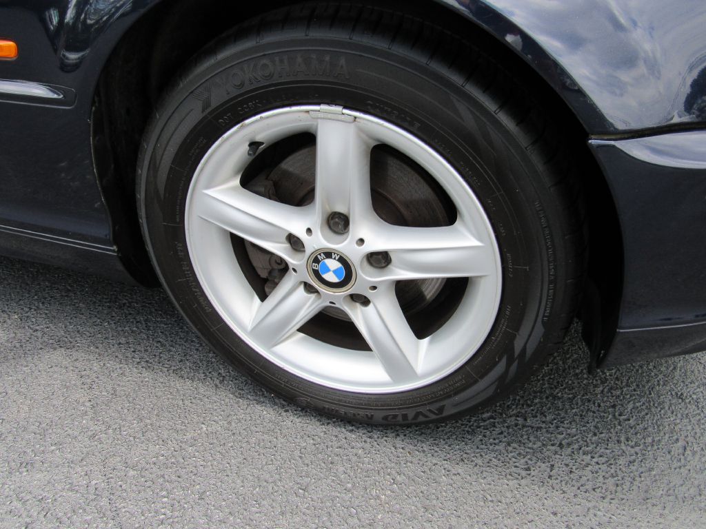 Image for 2001 BMW 325 CONVERTIBLE 5-Speed Manual - Consignment