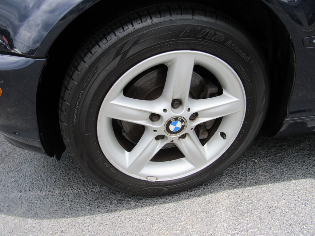 Image for 2001 BMW 325 CONVERTIBLE 5-Speed Manual - Consignment