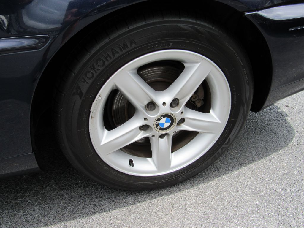 Image for 2001 BMW 325 CONVERTIBLE 5-Speed Manual - Consignment