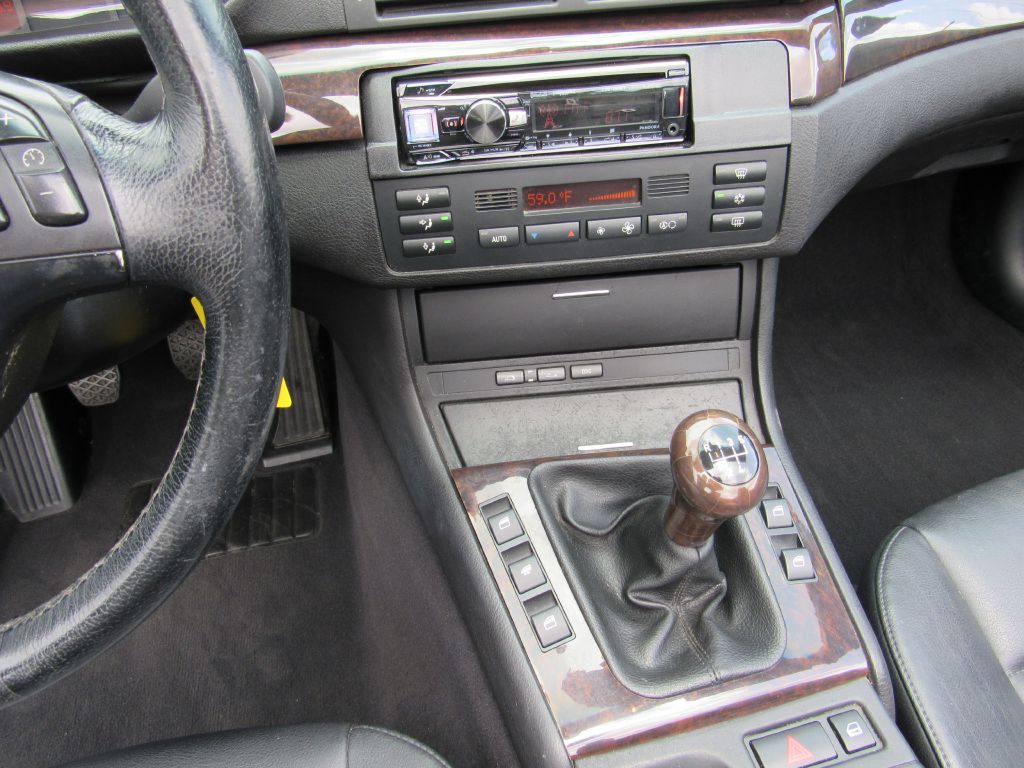 Image for 2001 BMW 325 CONVERTIBLE 5-Speed Manual - Consignment