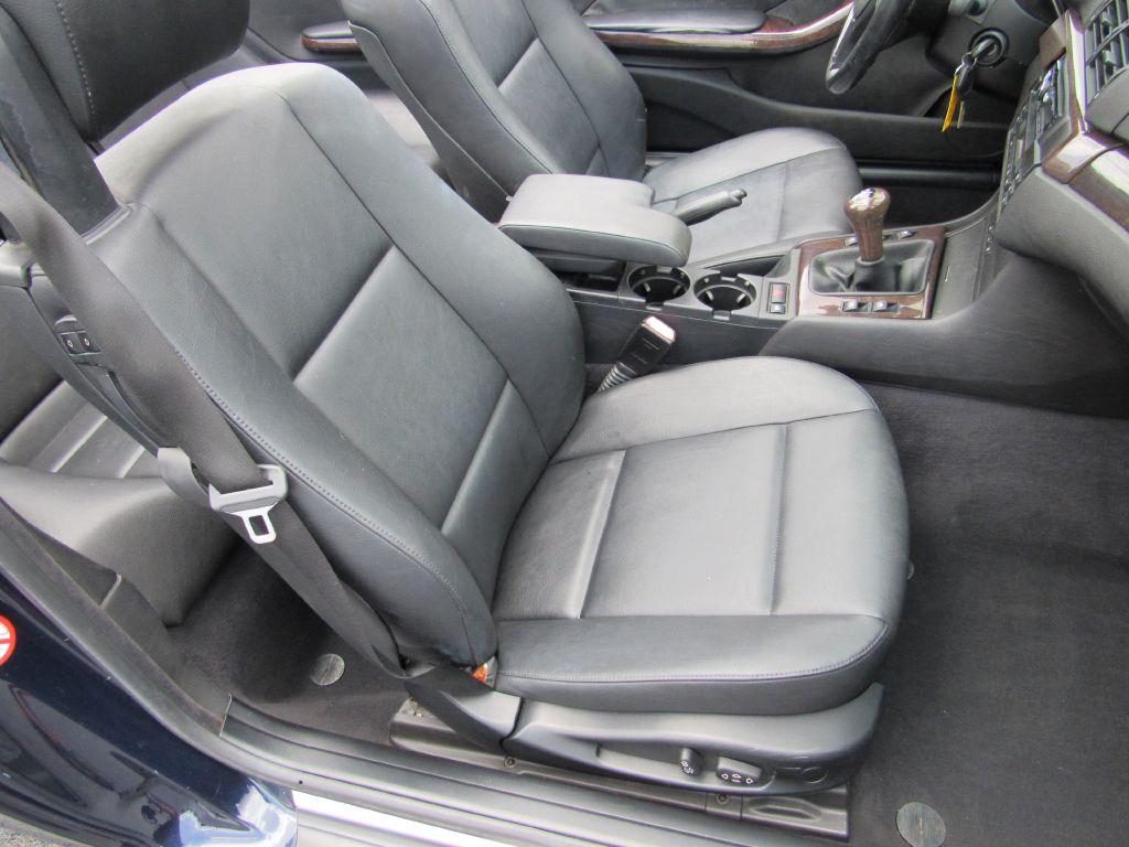 Image for 2001 BMW 325 CONVERTIBLE 5-Speed Manual - Consignment