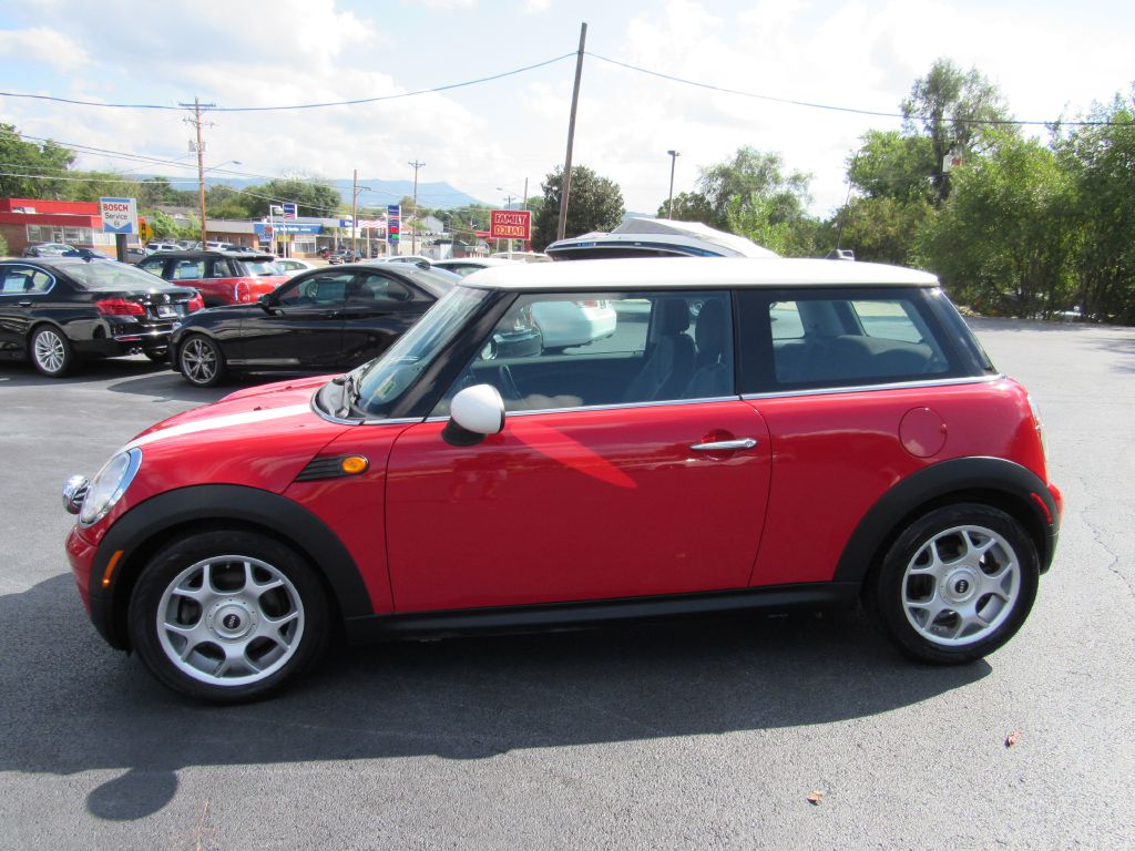 2010 Mini COOPER HARDTOP Cold Weather Pkg - Sport Auto