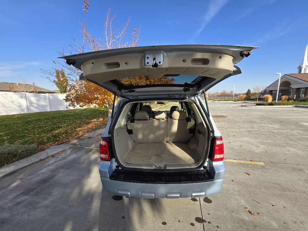 Photo 22 of this FORD ESCAPE
