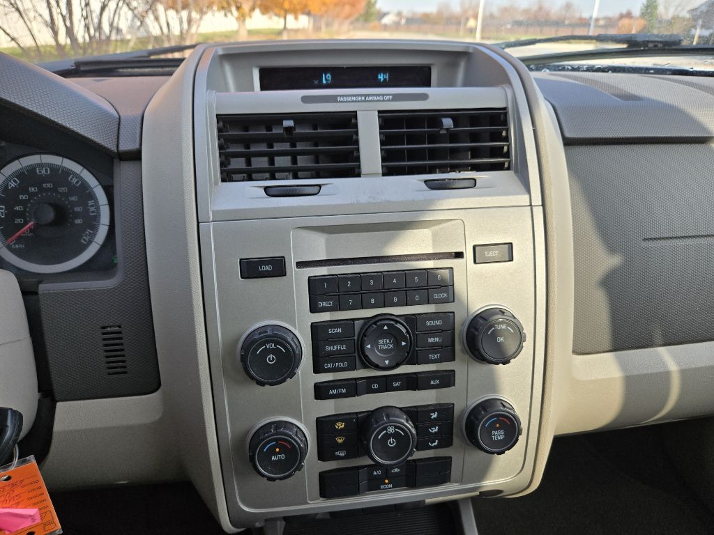 Photo 18 of this FORD ESCAPE