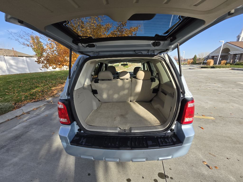 Photo 23 of this FORD ESCAPE