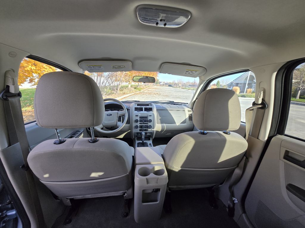 Photo 26 of this FORD ESCAPE