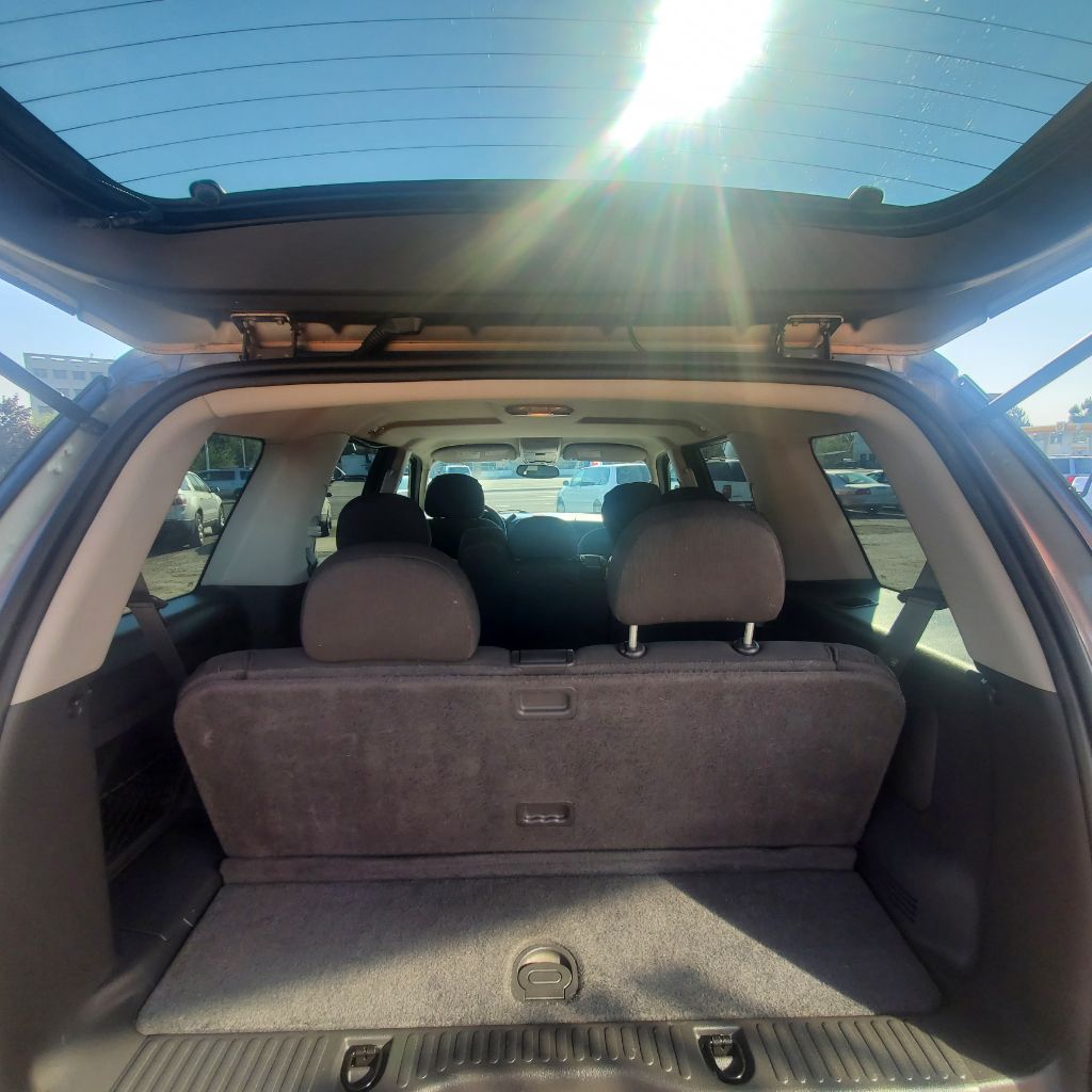 Photo 5 of this FORD EXPLORER