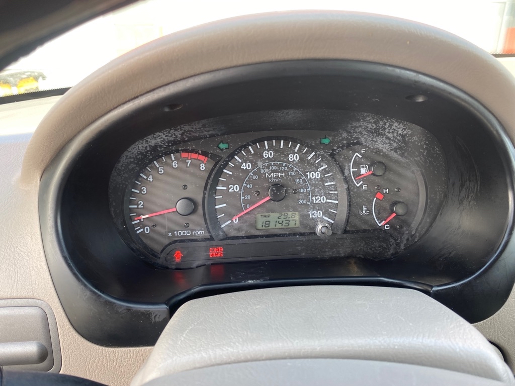Photo 5 of this HYUNDAI ACCENT