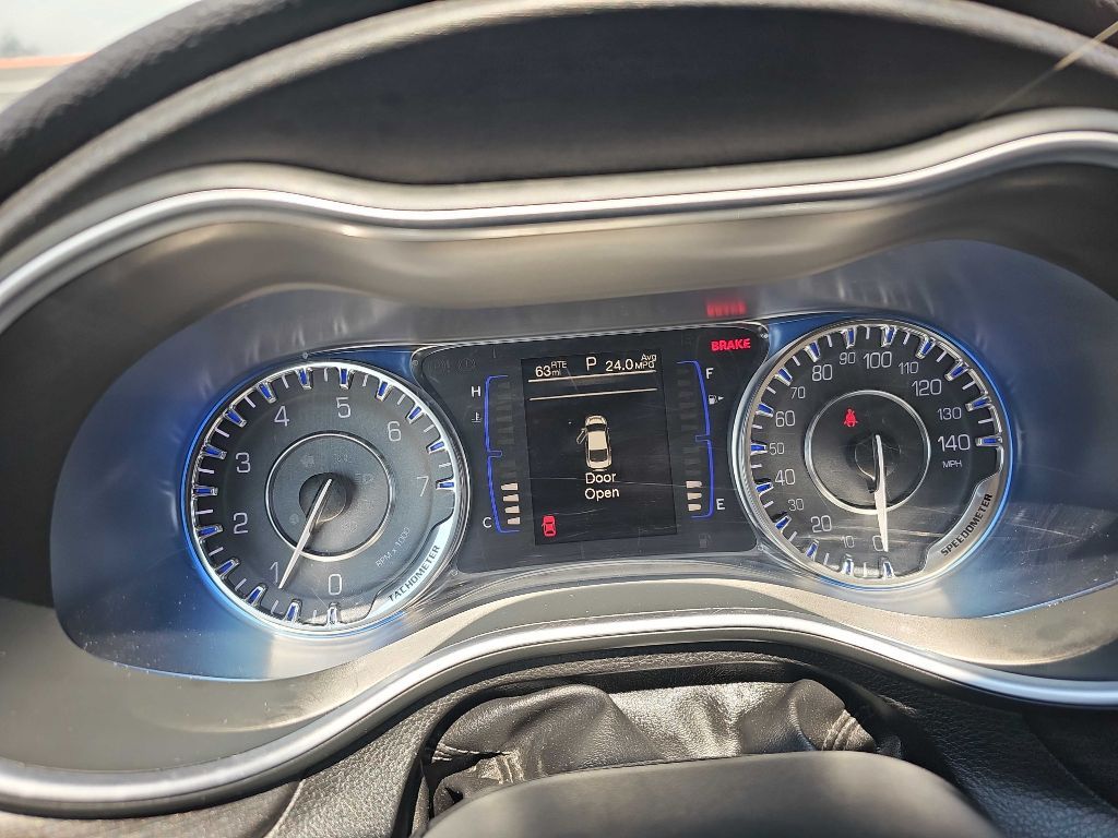 Photo 30 of this CHRYSLER 200